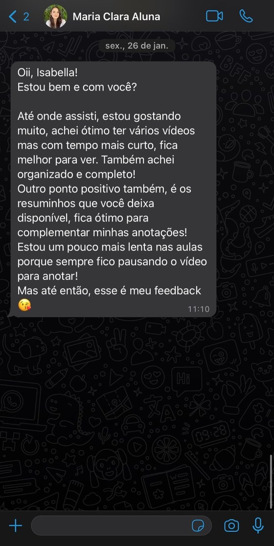 Mensagem da aluna Maria Clara elogiando a organização e os resumos das aulas